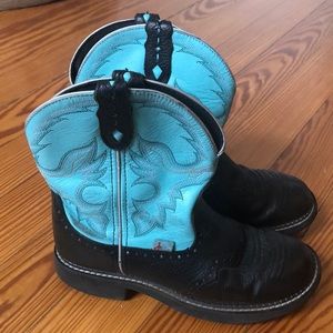 Justin Gypsy Boots -Size 8